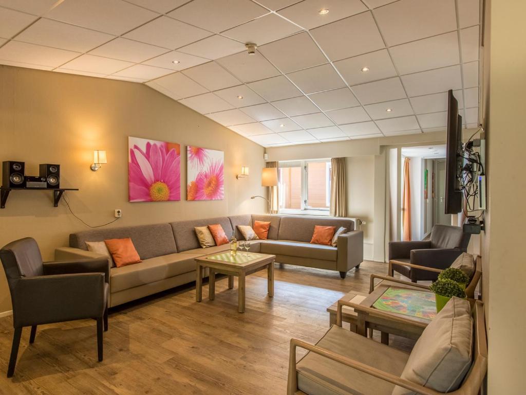 Comfort 6-Person Dog Bungalow In The Holiday Park Landal Heideheuvel Beekbergen Rom bilde
