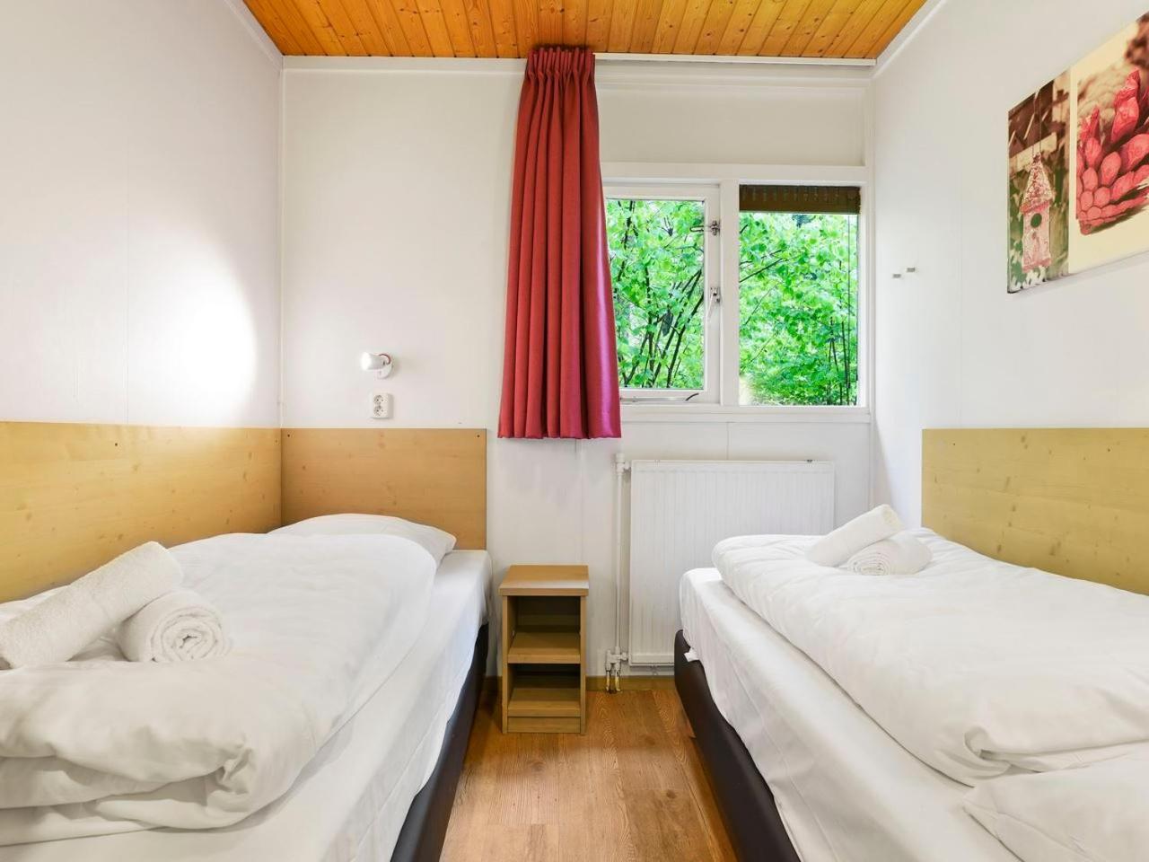 Comfort 6-Person Dog Bungalow In The Holiday Park Landal Heideheuvel Beekbergen Eksteriør bilde