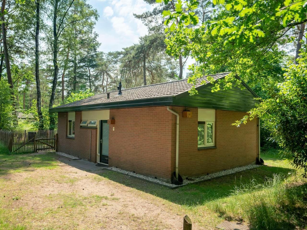 Comfort 6-Person Dog Bungalow In The Holiday Park Landal Heideheuvel Beekbergen Eksteriør bilde